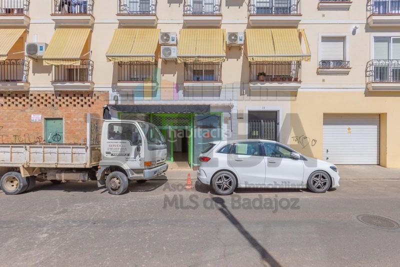 Foto 8f251398-3943-46c6-821c-c42490efc541. Local commercial dans Montijo