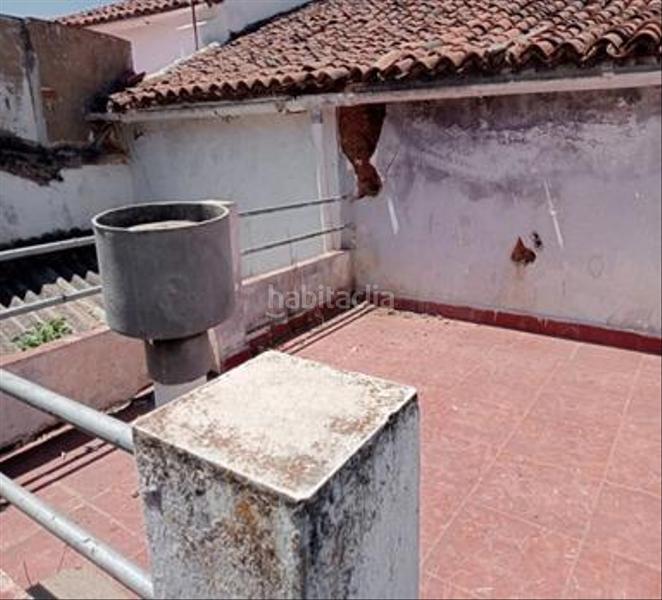 Foto 2c415e6f-7d85-4344-877b-e711d2e02578. Casa in calle colon 16 in Santos de Maimona (Los)