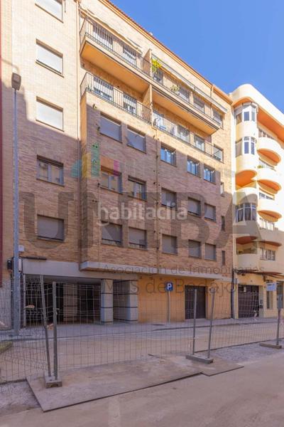 Foto b72b6349-27f7-4e7e-bb54-81d57a6e8598. Local comercial a Centro Cáceres