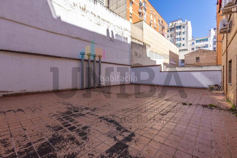 Foto e88b0f17-7c9f-438d-9349-5764307af752. Local comercial a Centro Cáceres