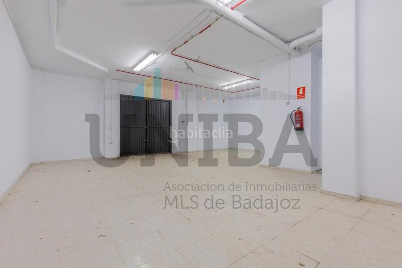 Foto ec189f58-9744-4059-85e0-c84f6b3df179. Local comercial a Centro Cáceres