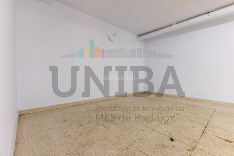 Foto f0365268-4140-4c59-b9c4-6226da94a7a9. Local comercial a Centro Cáceres