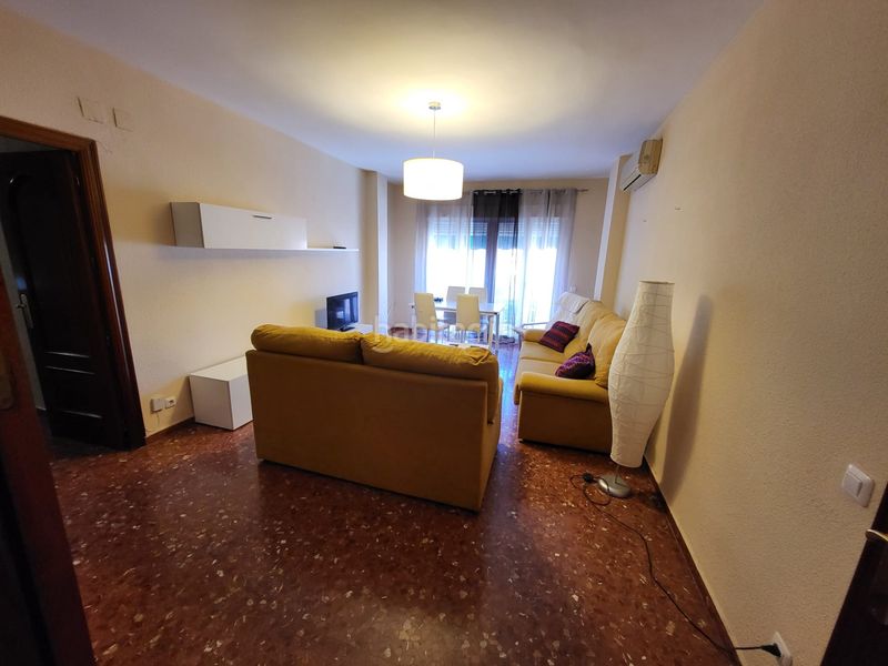 Foto 9928b078-75d4-4ff5-a4b1-c2f0061ee71e. Pis amb calefacció aparcament a Santa Marina Badajoz