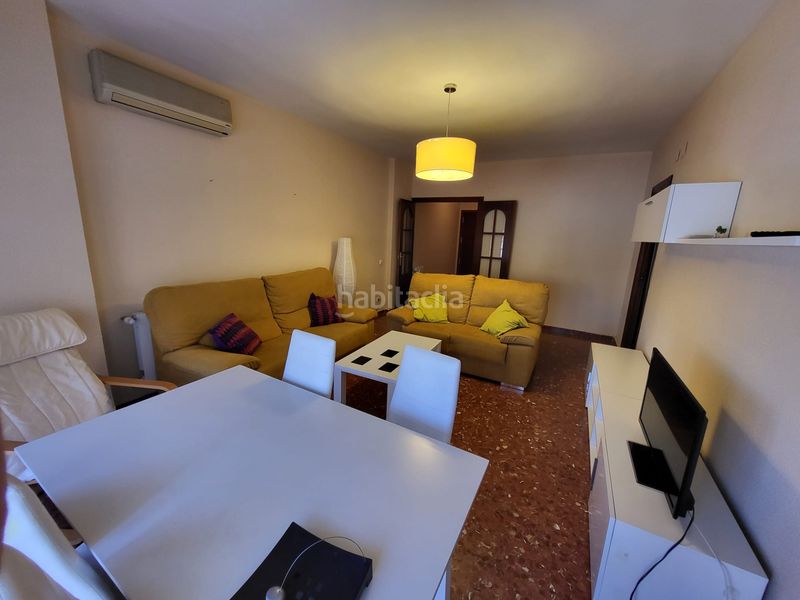 Foto cf1ada80-6f4d-4151-86e2-6aee0d65b6e0. Pis amb calefacció aparcament a Santa Marina Badajoz