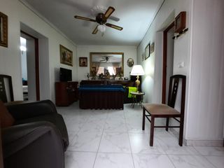 Etagenwohnung in Casco Antiguo