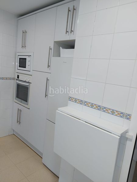 Foto d4ab30b4-365f-4d77-bf30-c4663da1b15f. Rent duplex with heating parking in Avenida Elvas Badajoz