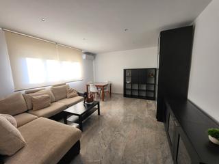 Location Appartement  Castillo de alconchel. Piso reformado en alquiler con piscina comunitaria y plaza de ga