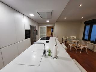 Appartement en Santa Marina. Excelente piso reformado para familia