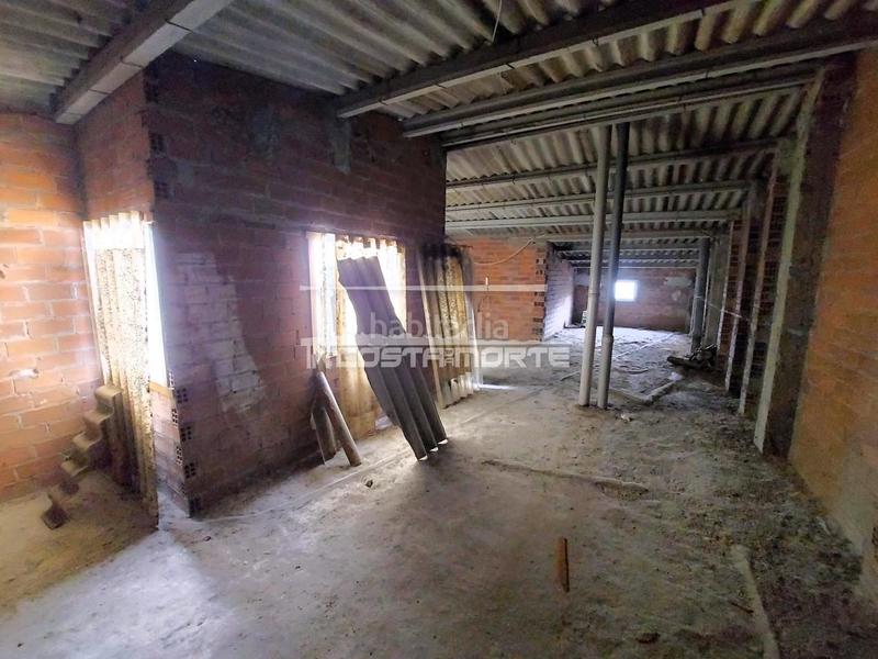 Foto 7d1aca1a-a967-4b3a-9b3e-a6639077364e. Attique dans Ponteceso