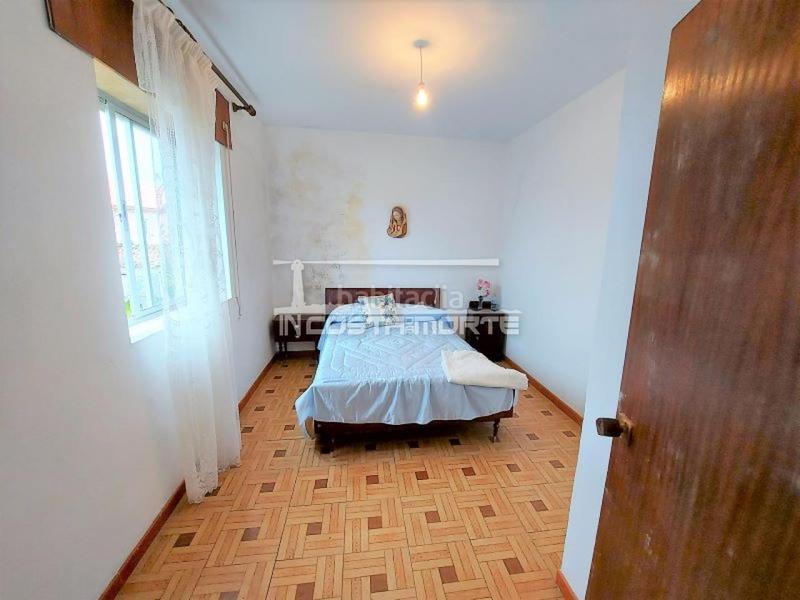 Foto 2573616b-9adf-4fce-91e9-58439a81537d. Casa amb aparcament a Muxía