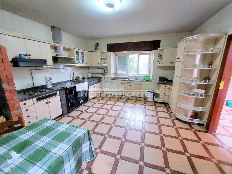 Foto b6ae6978-6803-4706-a2c2-d3da7ec49f76. Casa amb aparcament a Muxía