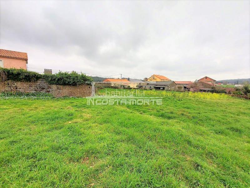 Foto ccb8845a-f5bd-42e1-b42e-9bbd8bce3d95. Casa amb aparcament a Muxía