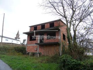 Wohngrundstück in Coristanco