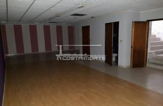 Geschäftsraum in Cee