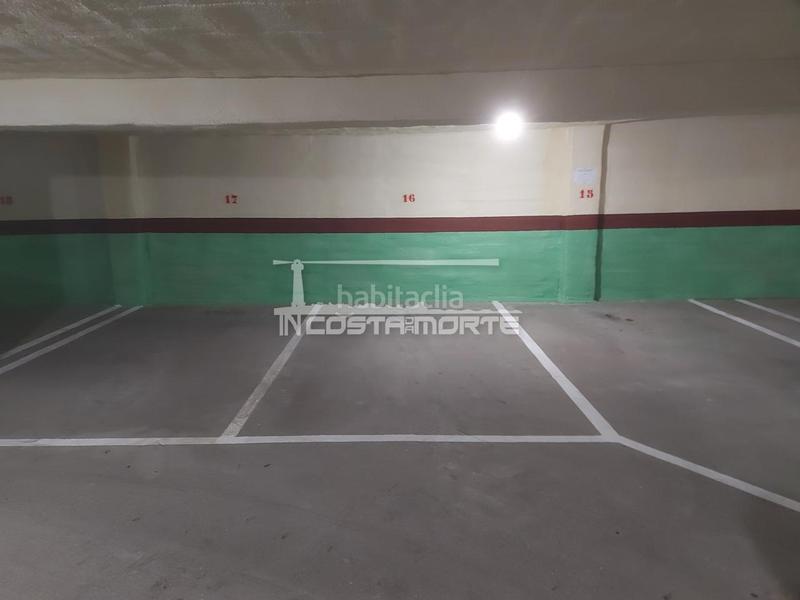 Foto efba7879-9baf-4c19-bf90-e5a8672fb6ae. Aparcament cotxe a Cee