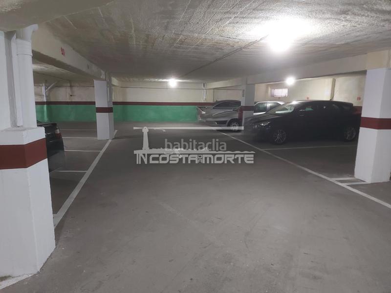 Foto 8a07bb75-367b-480f-854b-c5623cd53b1f. Car parking in Cee