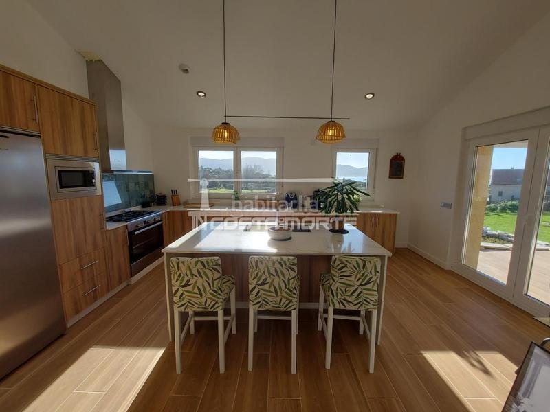 Foto 108a317c-2927-492e-b35a-7c65b4a12381. Xalet amb calefacció aparcament piscina a Carnota