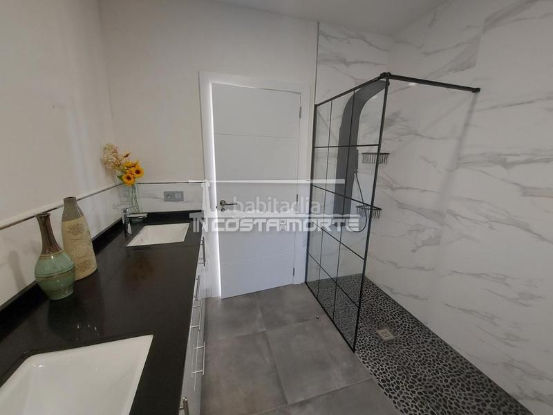 Foto d9fe8b54-c9f3-477f-934f-c3c315b3b636. Xalet amb calefacció aparcament piscina a Carnota