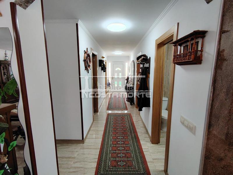 Foto 57055b00-6e75-4ce0-8e82-90c051b9e73e. Casa adossada amb calefacció aparcament a Fisterra