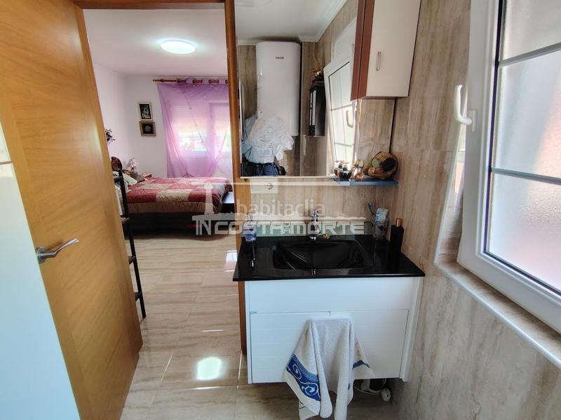 Foto 65ce4848-ca5a-46e5-8c91-b50f59a61d1f. Casa adossada amb calefacció aparcament a Fisterra