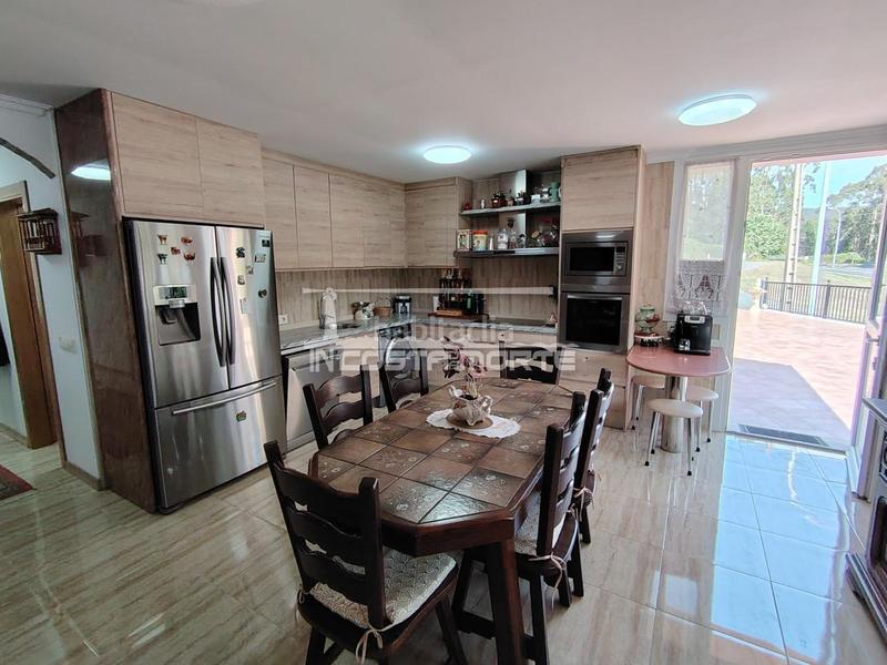 Foto 94f48f37-0fda-4ddb-bff8-0283ea2c6e5f. Casa adossada amb calefacció aparcament a Fisterra