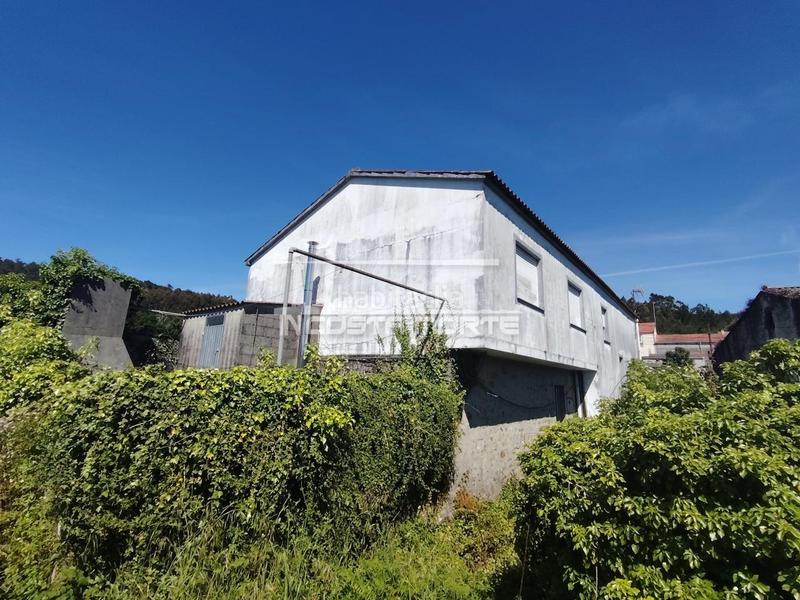 Foto d63018f1-e2f8-48cc-9f81-fbfc092fea86. Haus mit heizung in Cee