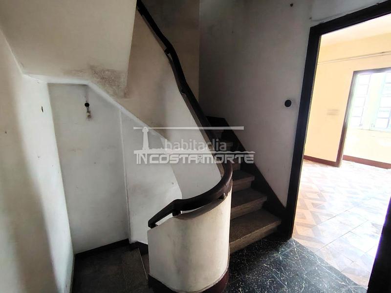 Foto 1366e4f8-9b1b-4cd7-b43f-5488a47f6dba. Casa adosada en Cee