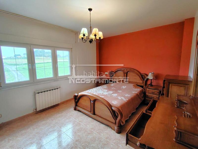 Foto 5e4e4b2a-ac6b-49bc-adf4-de5ebede16ef. Haus mit heizung parking in Cee