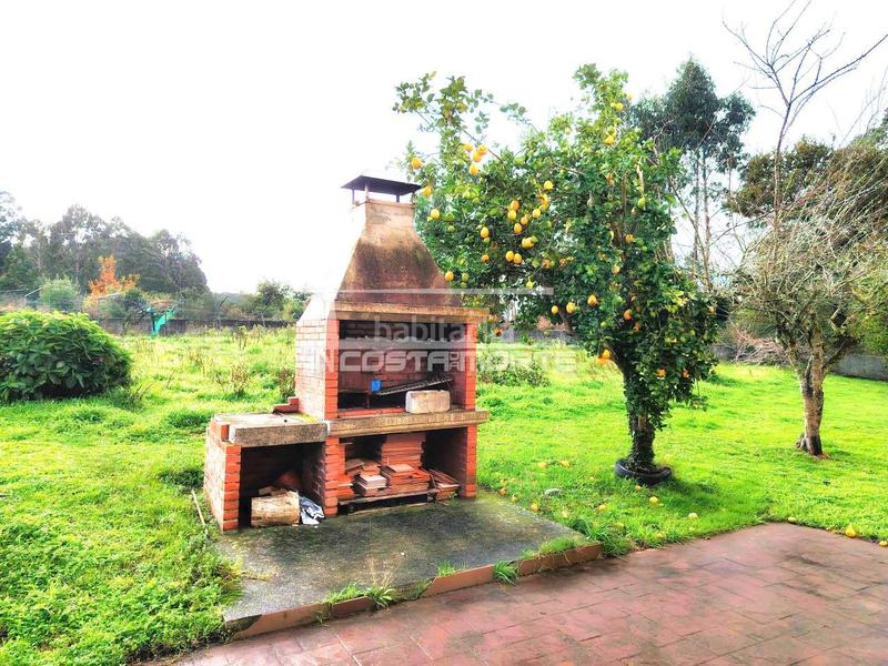 Foto 68f26065-fc79-47d9-ae2a-bca3e0995ba6. Haus mit heizung parking in Cee