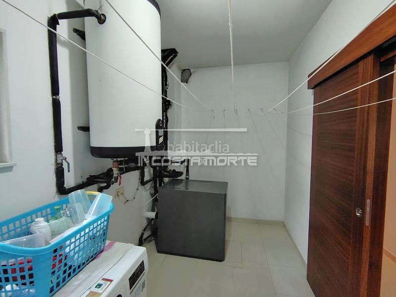 Foto 9245b270-8820-41aa-a036-8f50c9091264. Haus mit heizung parking in Cee