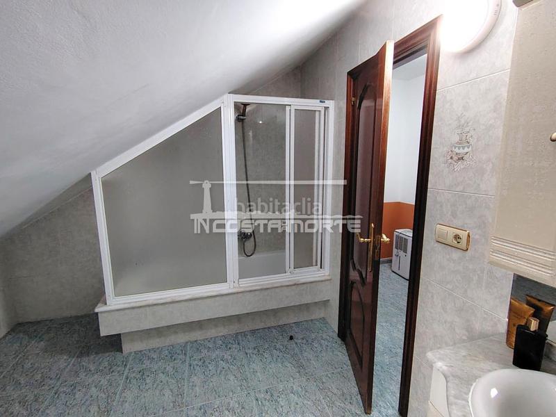 Foto e56741c2-8ce9-4d95-a2d9-1531f9f95eb1. Haus mit heizung parking in Cee