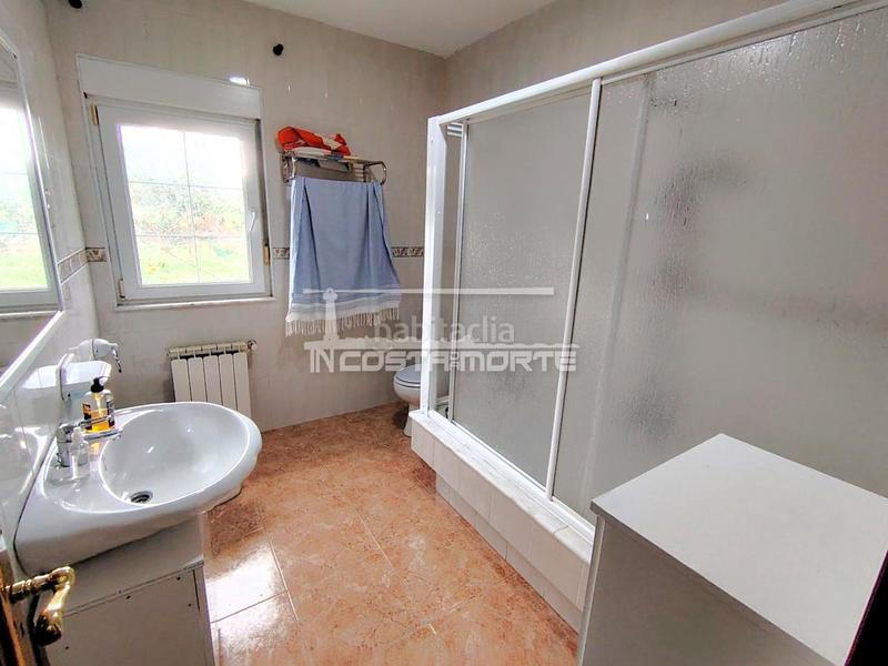 Foto f0c5dc98-1181-459b-afa7-6f5955976c2c. Haus mit heizung parking in Cee