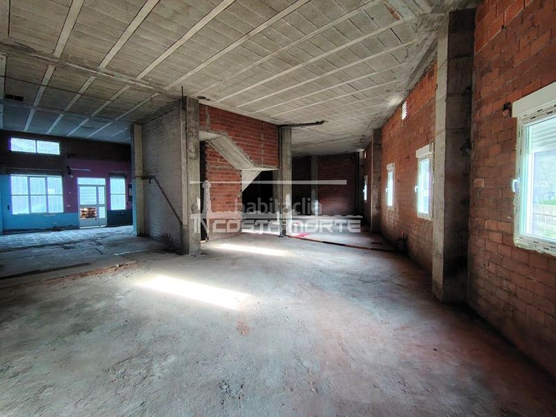 Foto 444108e1-7339-4621-880f-8e4859fafaf2. Lloguer local comercial a Cee