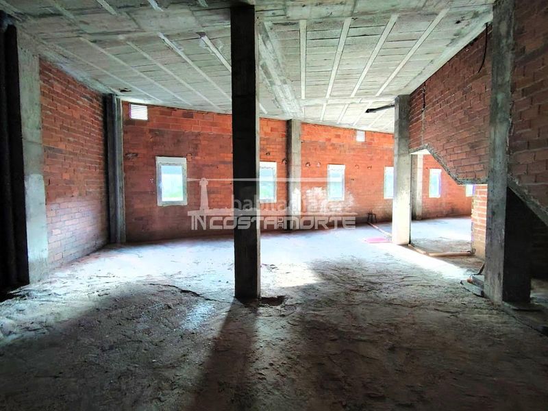 Foto d65857e6-8365-479a-8851-ab77b1736d5b. Lloguer local comercial a Cee