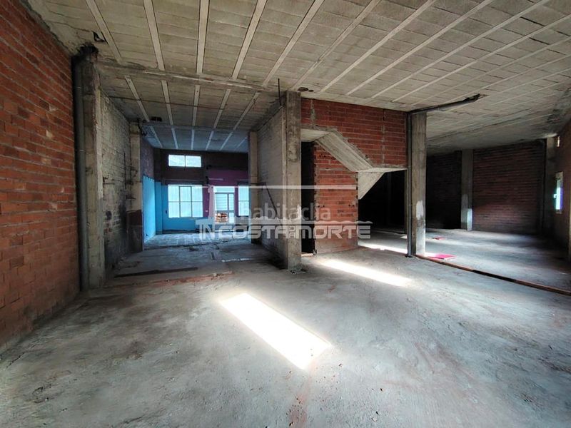 Foto f26a2476-a538-4df9-9858-e0a1550152d7. Lloguer local comercial a Cee