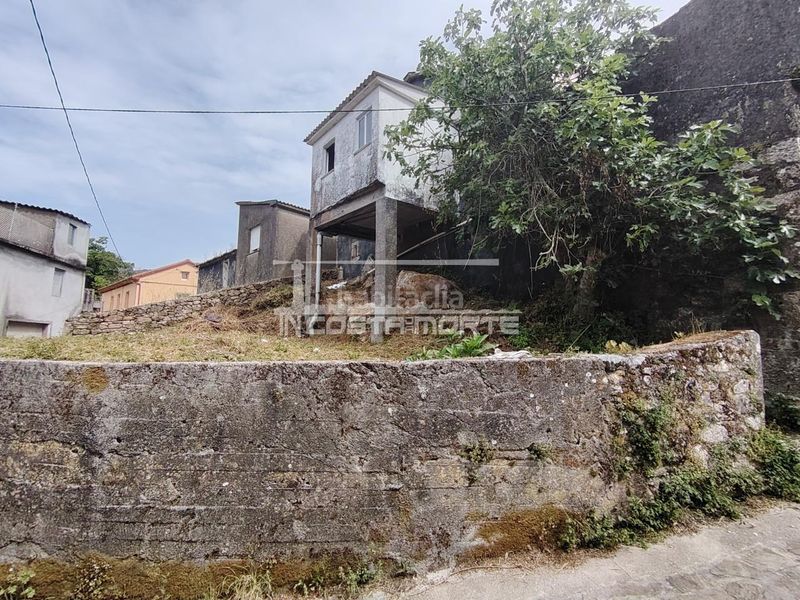 Foto 5d53aaee-e930-4616-bd02-72a72392123a. Casa en Outes