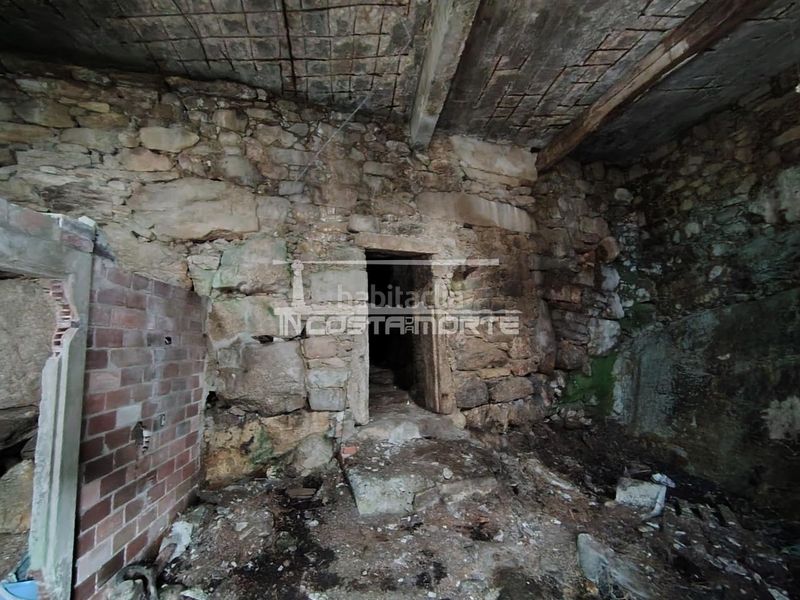 Foto bcfa52a3-c853-457d-851b-19c20c352233. Casa en Outes