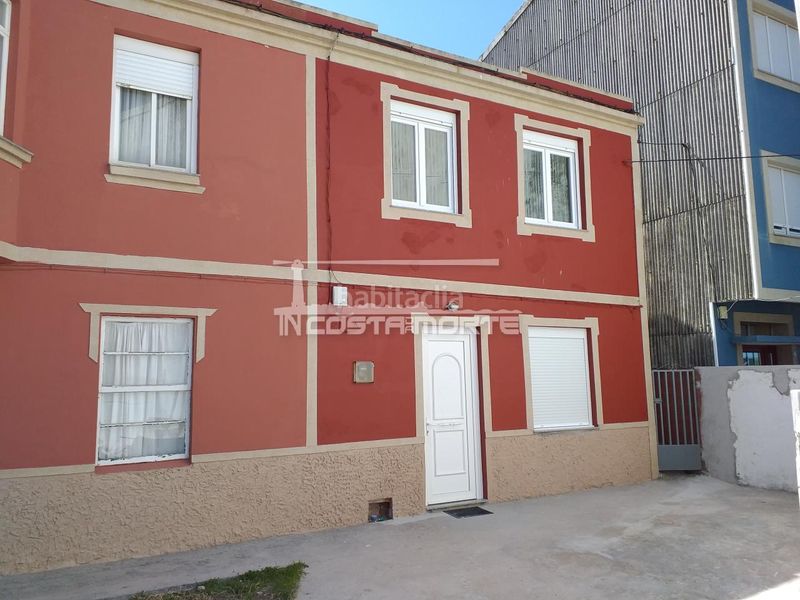 Foto 75dba18a-f1d9-4db4-b1de-d953b01727e8. Casa adossada amb calefacció a Muxía