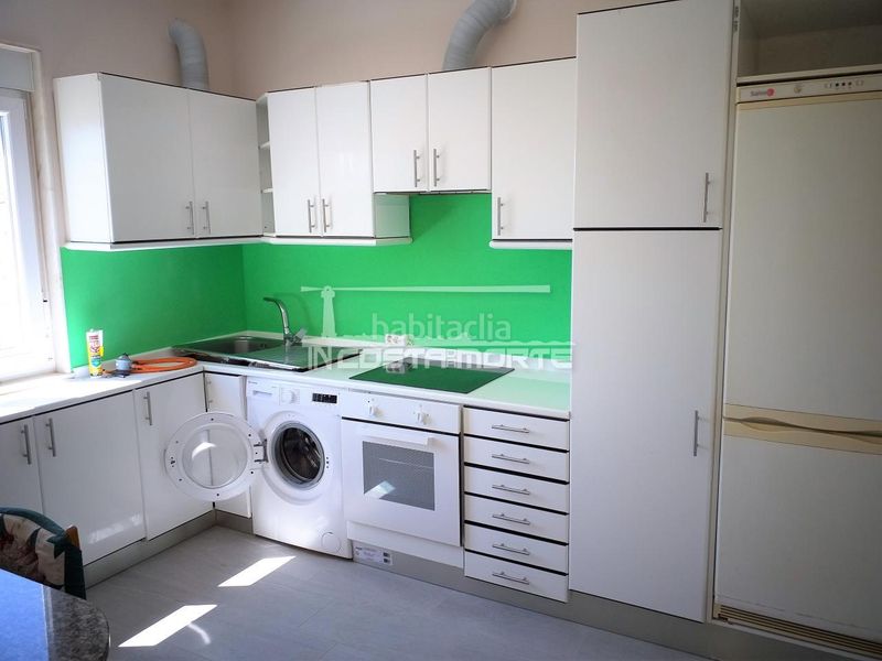 Foto a7e1d229-5b64-46b2-8b78-8c4745dfc860. Casa adossada amb calefacció a Muxía