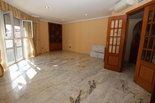 Piso en Casco Antiguo. Gran piso a un paso del palacio de congresos
