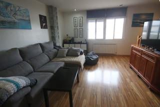 Dúplex a Carretera de Sevilla - Los Montitos. Fantástico dúplex con terraza y amplio patio
