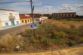 Terreny residencial a Garrovilla (La). Solar de 430 m en buena zona de la garrovilla con muchas posibil