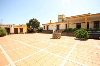Masia en Polgono 15 parcela 1 hoyanquilla. merida (badajo 15. Exclusiva finca en venta con explotacin agrcola y vvda. de alt