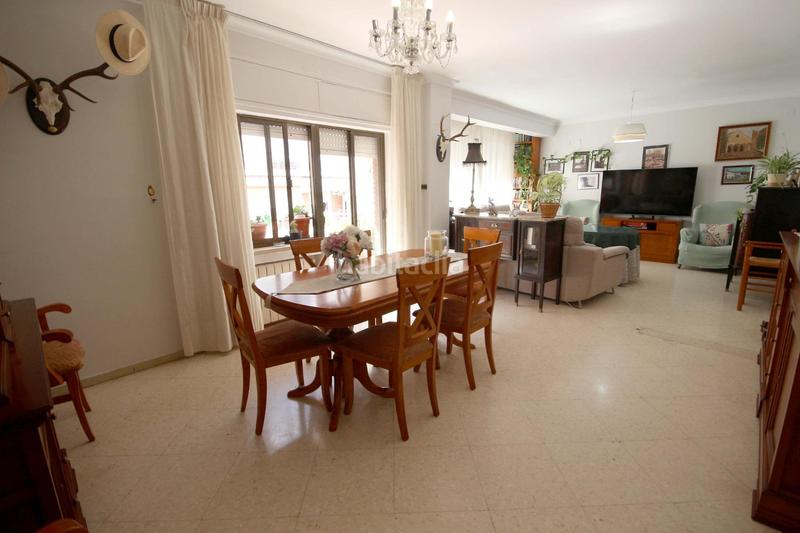 Foto 9dce43ef-4efd-415a-a9dc-530ee384f824. Piso fabuloso piso en calle san isidro en Santa Marina Badajoz