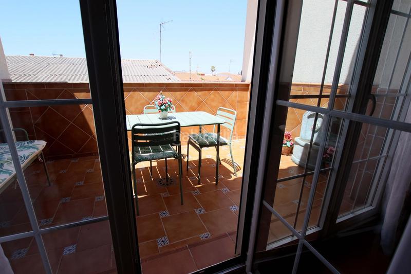 Foto 4e568115-ddb5-4518-b755-26edb7050422. Casa amb aparcament a Valdelacalzada