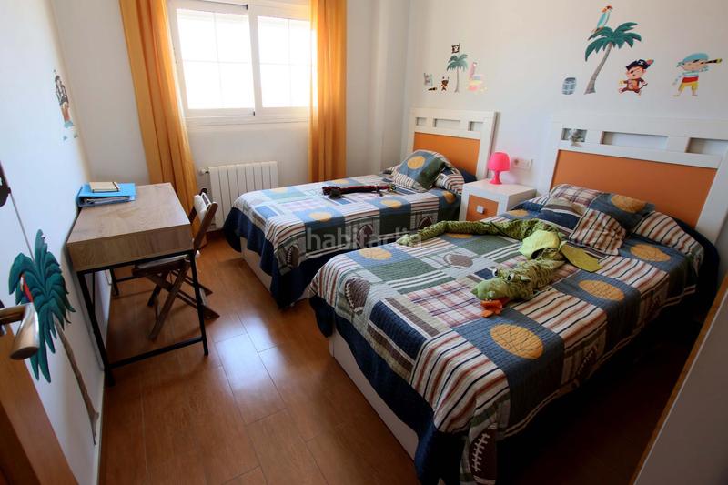 Foto 5caab0bf-58a8-47d7-af43-707caebbd4a8. Casa amb aparcament a Valdelacalzada