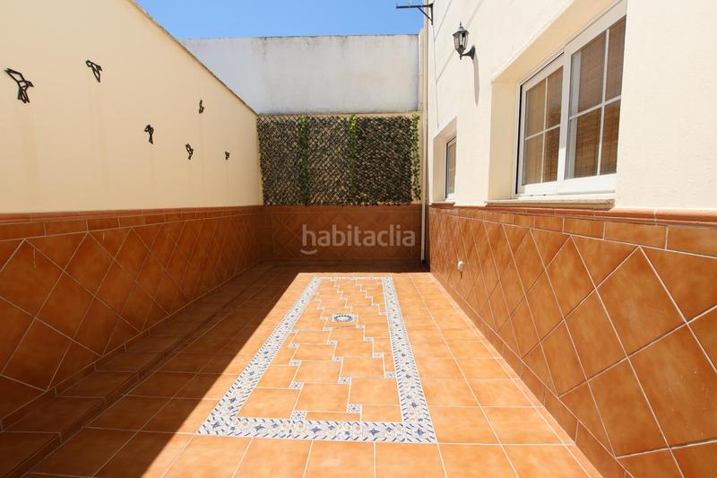 Foto 98eee0ca-5751-4aeb-9d9d-f67e7e0762bf. Casa amb aparcament a Valdelacalzada