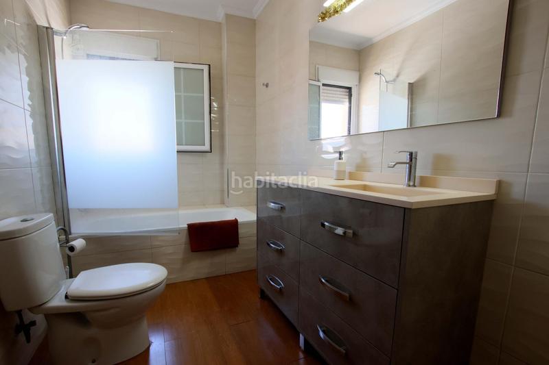 Foto 9c1784d1-3c0e-455b-8b67-06516ee5635e. Casa amb aparcament a Valdelacalzada