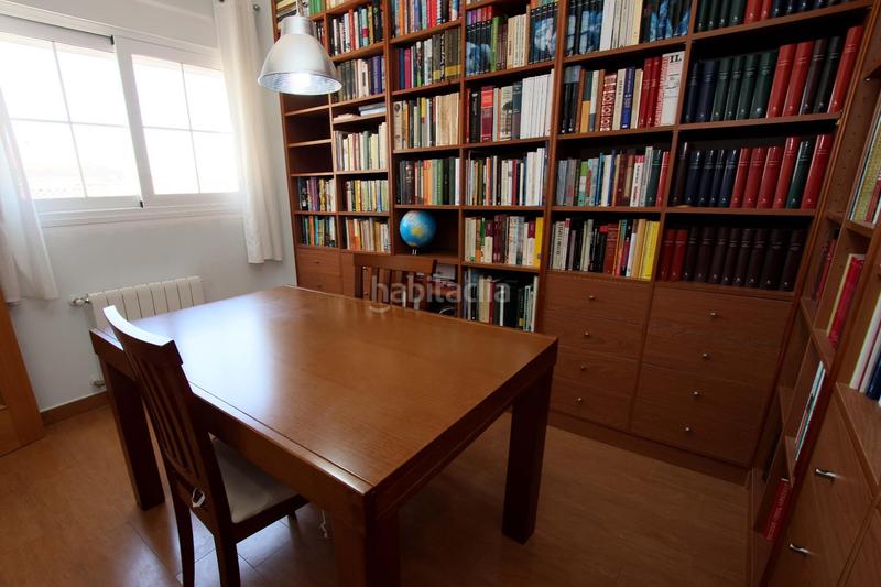 Foto 9ff861c3-b2f7-4ee7-ba8c-c7f60af17fe2. Casa amb aparcament a Valdelacalzada