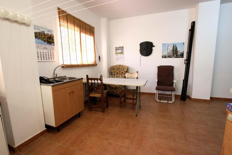 Foto b92b235f-1262-4ca1-b2cd-75539223df11. Casa amb aparcament a Valdelacalzada